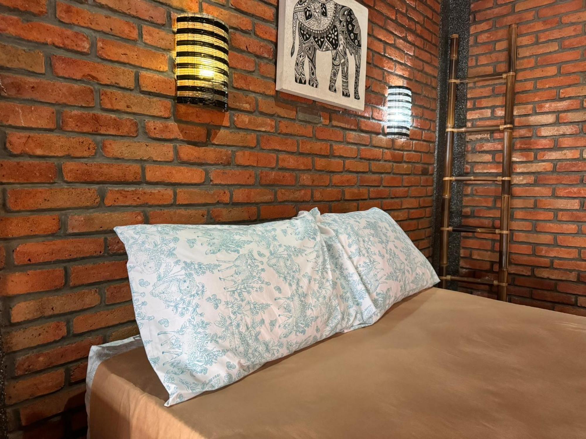 Giri Hill Homestay Nusa Dua  Buitenkant foto