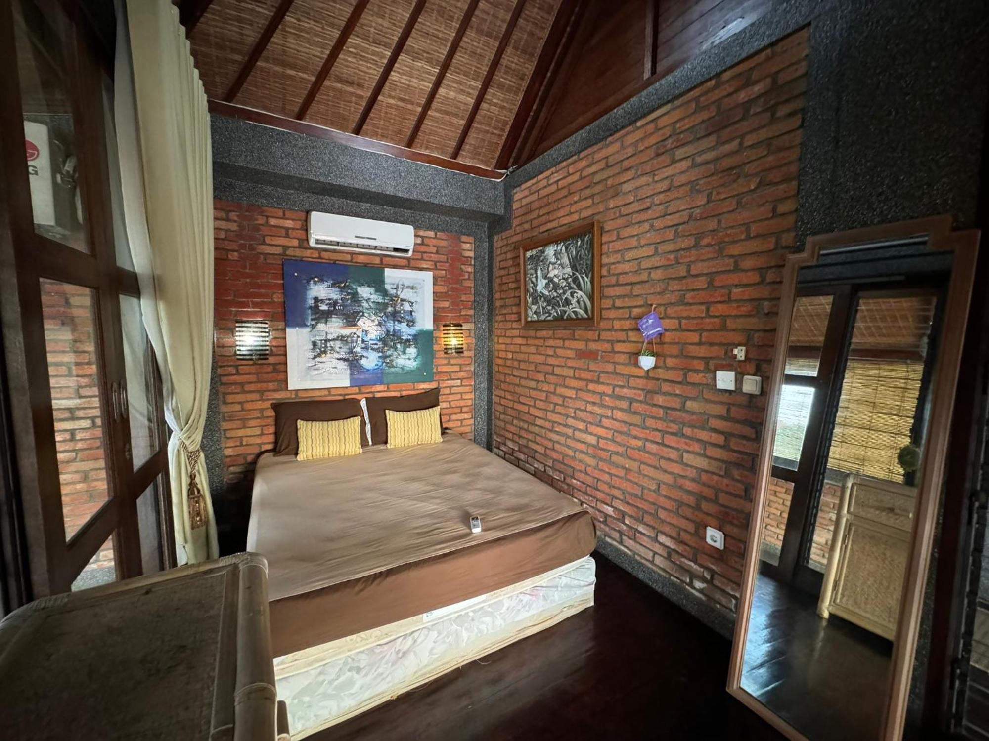 Giri Hill Homestay Nusa Dua  Buitenkant foto