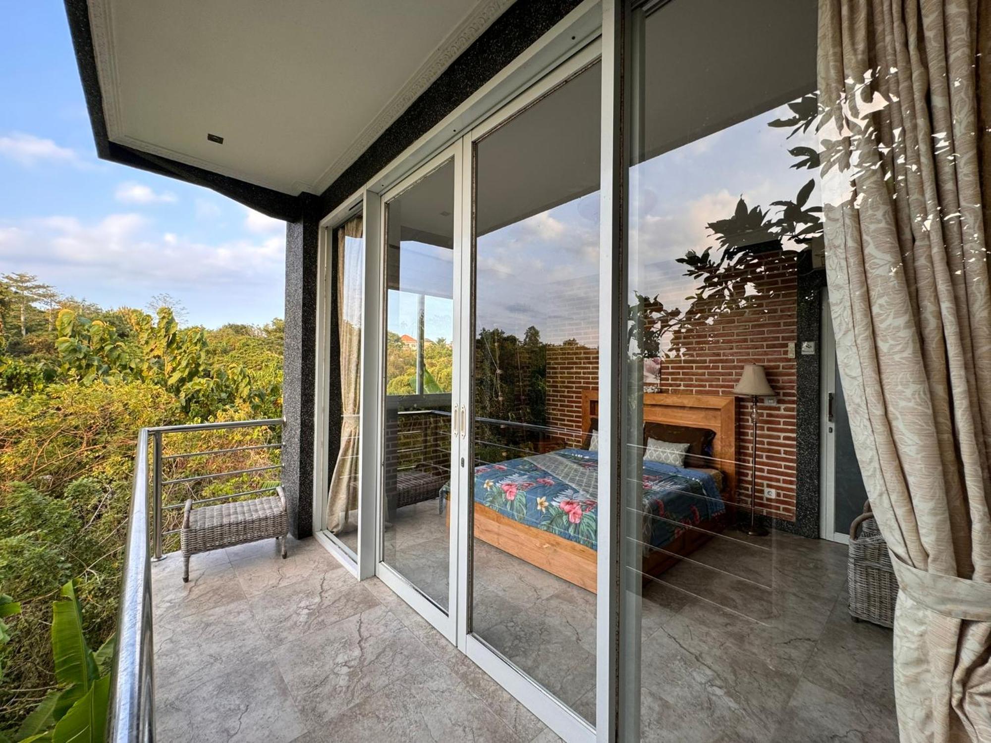Giri Hill Homestay Nusa Dua  Buitenkant foto